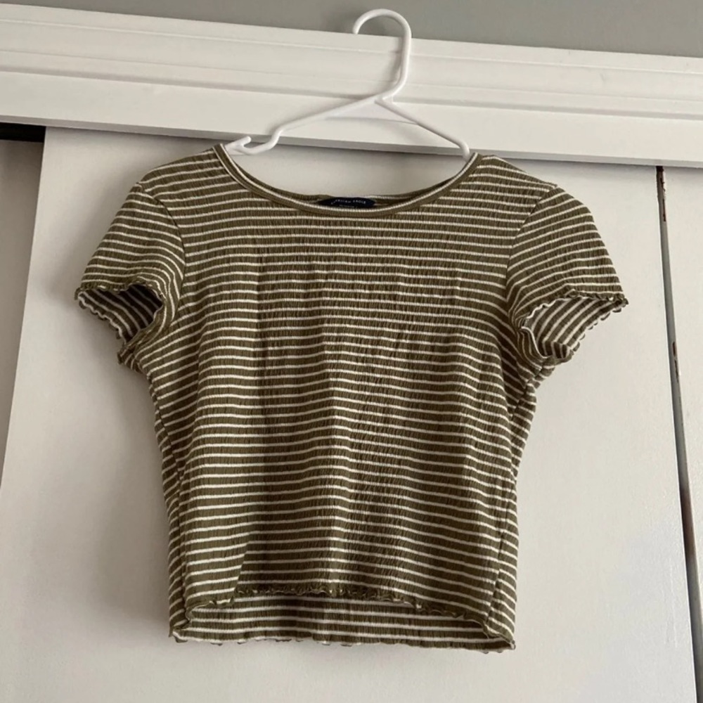 American Eagle cropped Tee